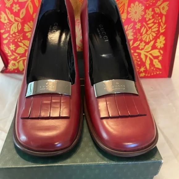Gucci Women's Burgundy Leather Loafers with Silver Accent - Picture 8 of 12